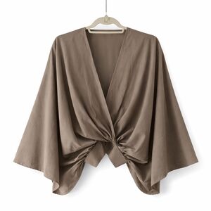 AKIRA | Talk About Me Blouse